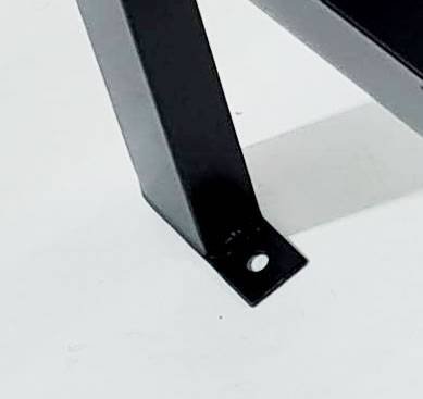 Opção de pés com fixação para áreas públicas