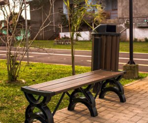 Banco Ibiara sem encosto - 1,50m em área pública