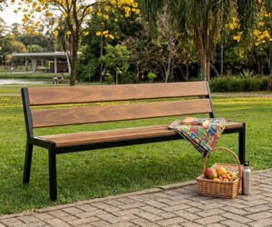 Banco Steel Prime com encosto - 2,00m - Em parque municipal