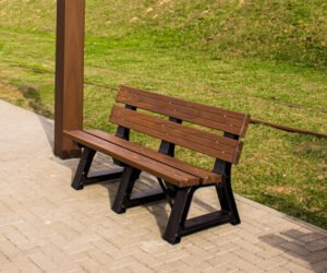 Banco Urban - 1,50m - Com encosto em Jardim