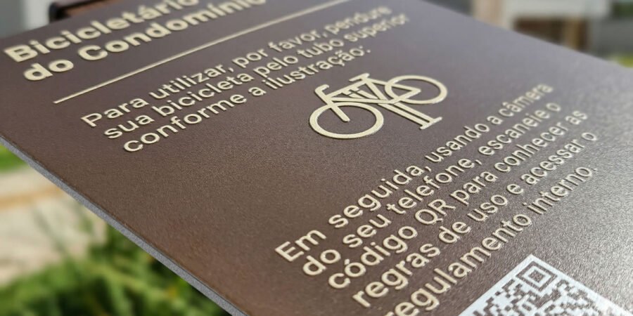 Impressão da Placa em ACM Impressão da Placa em ACM